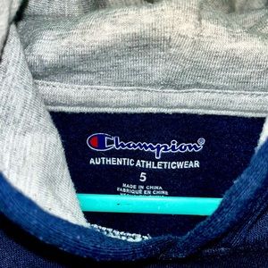 Boys(5)Champion sweatshirt.Like many clothes @ this age,he grew out,great shape!